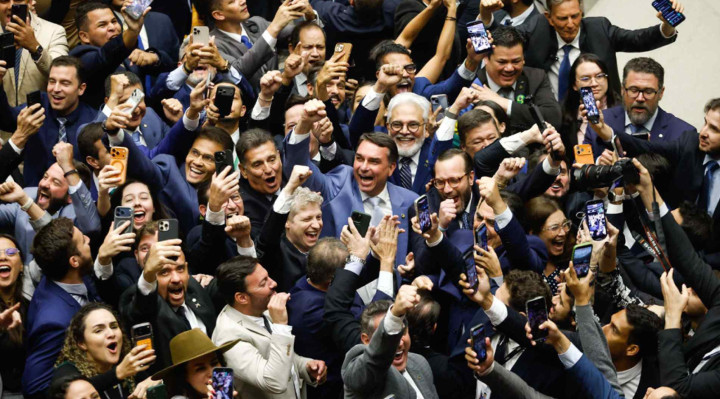 Congresso derruba veto ao projeto da dosimetria